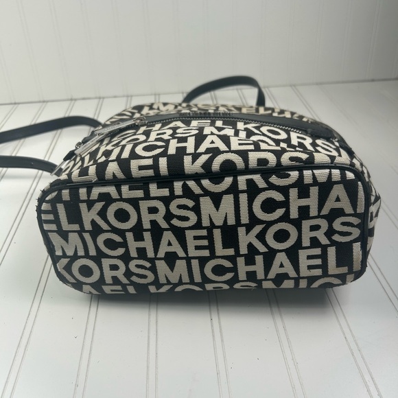 Michael Kors Kenly Large Backpack 35S0SY9B7J Black Multi White Logo NWT - Picture 6 of 10